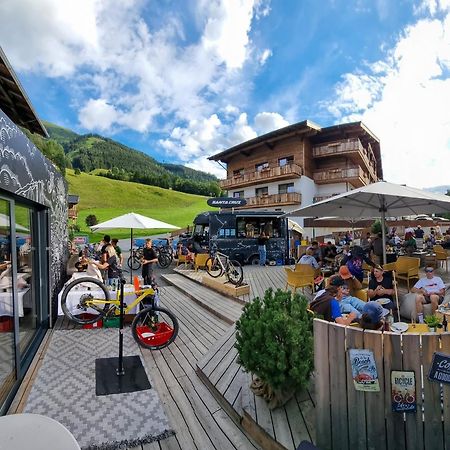 Skill Mountain Lodge - Ski Und Bike Hostel Im Sommer Mit Joker Card Saalbach-Hinterglemm Zewnętrze zdjęcie