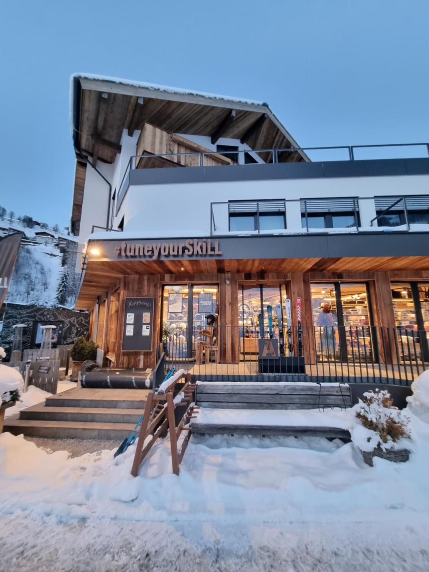 Skill Mountain Lodge - Ski Und Bike Hostel Im Sommer Mit Joker Card Saalbach-Hinterglemm Zewnętrze zdjęcie