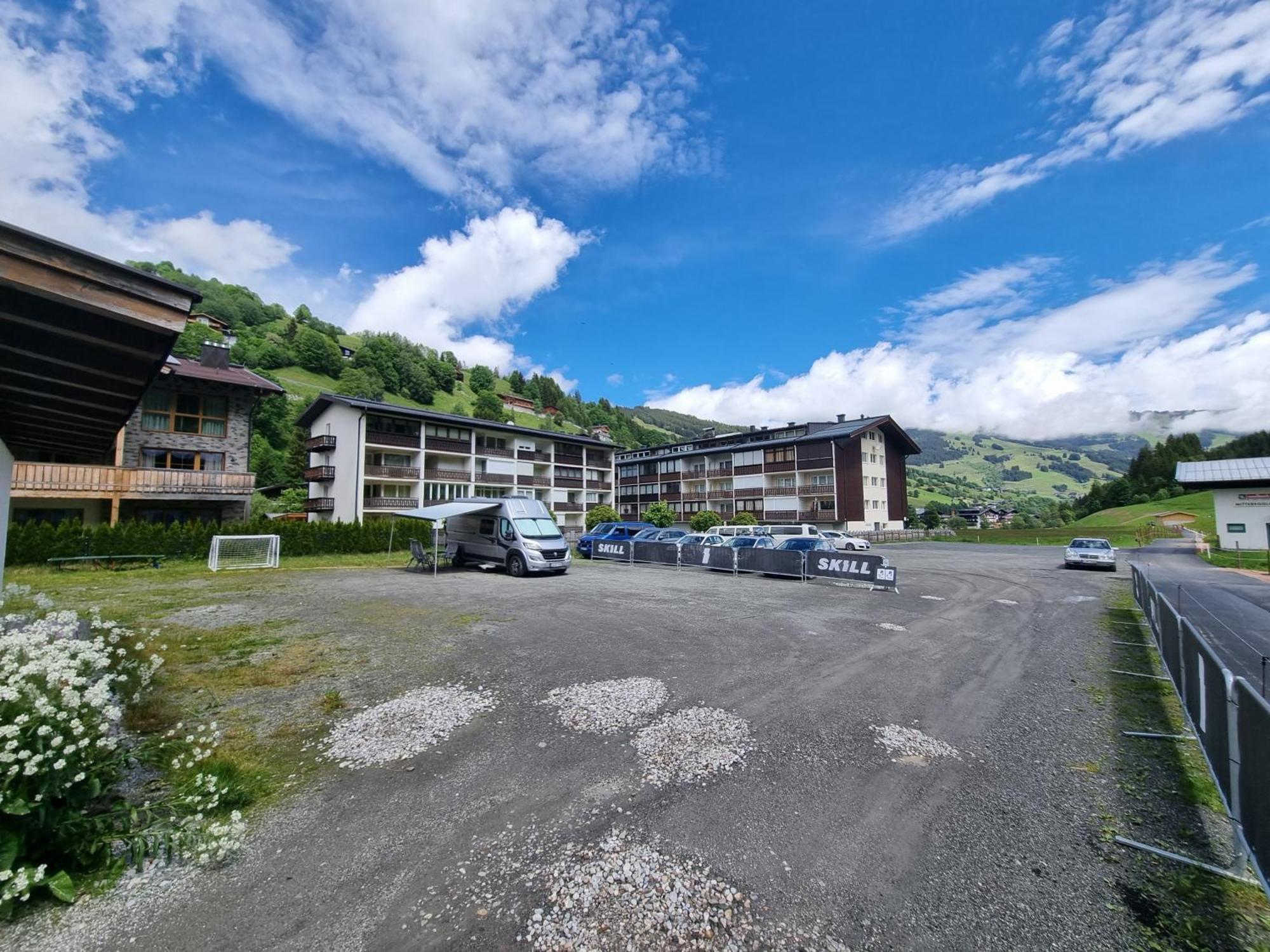Skill Mountain Lodge - Ski Und Bike Hostel Im Sommer Mit Joker Card Saalbach-Hinterglemm Zewnętrze zdjęcie